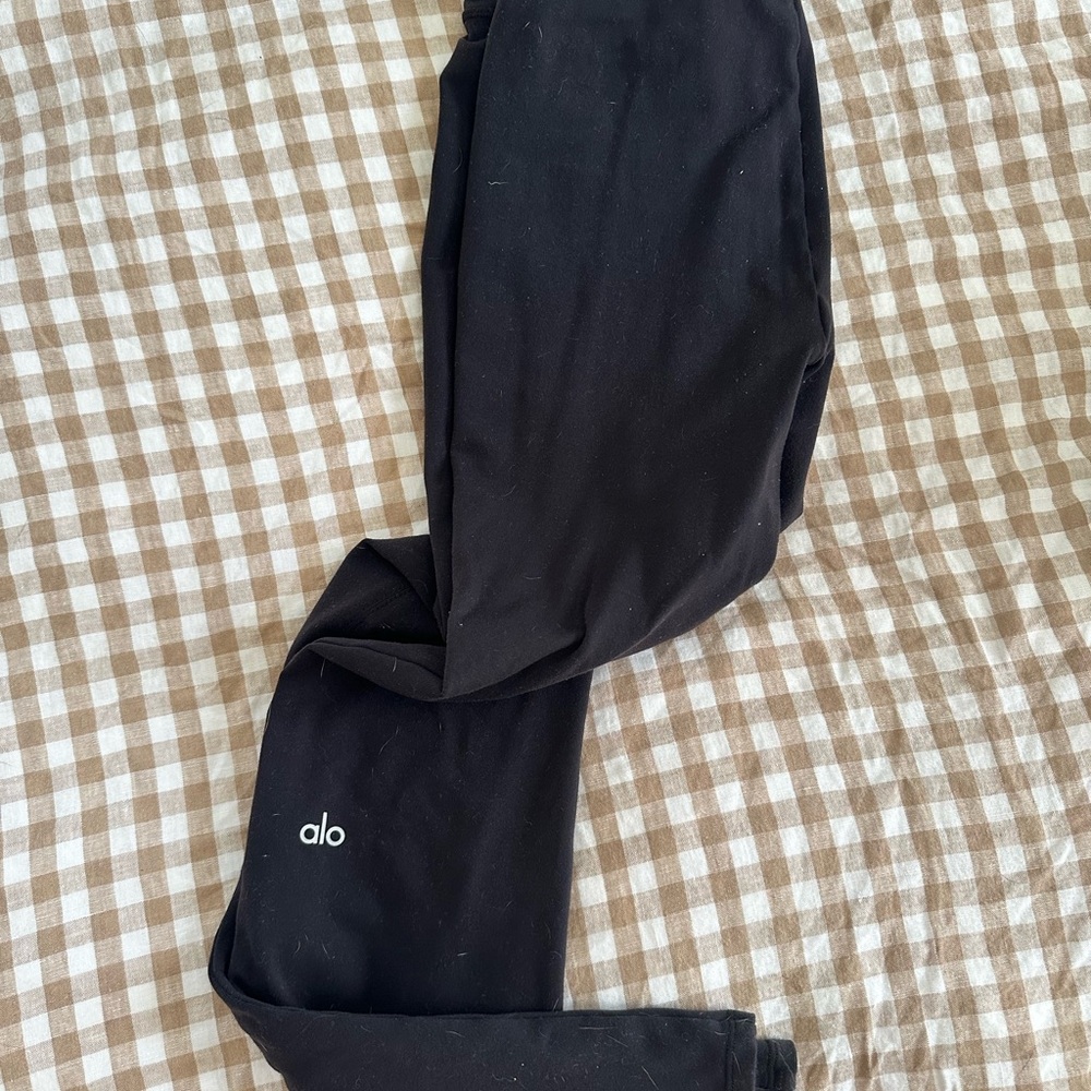 ALO Airbrush High-Waist Flutter Leggings Black Size Small
